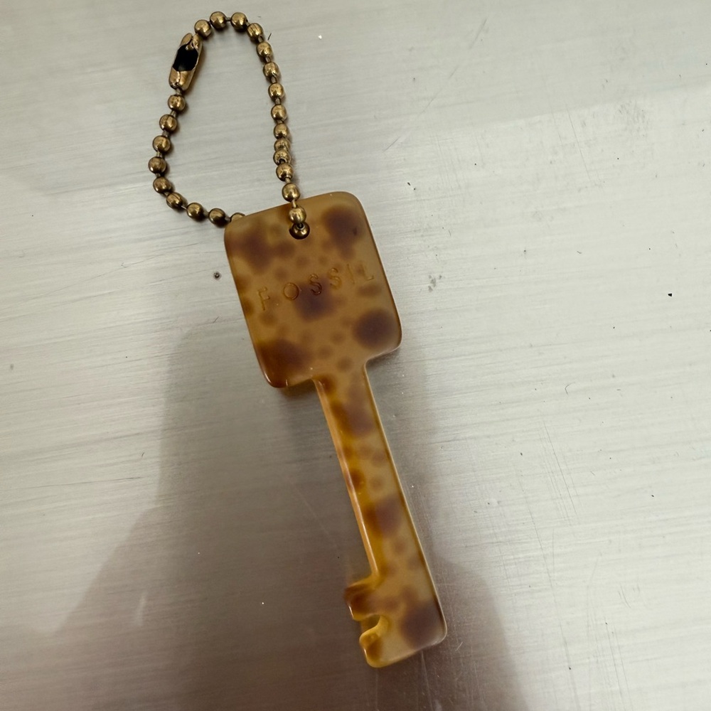 Fossil Brown Tortoise Keychain